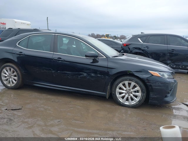 4T1B11HK2JU504654 Toyota CAMRY SE
