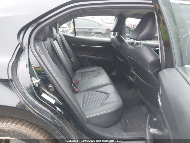 4T1B11HK2JU504654 Toyota CAMRY SE
