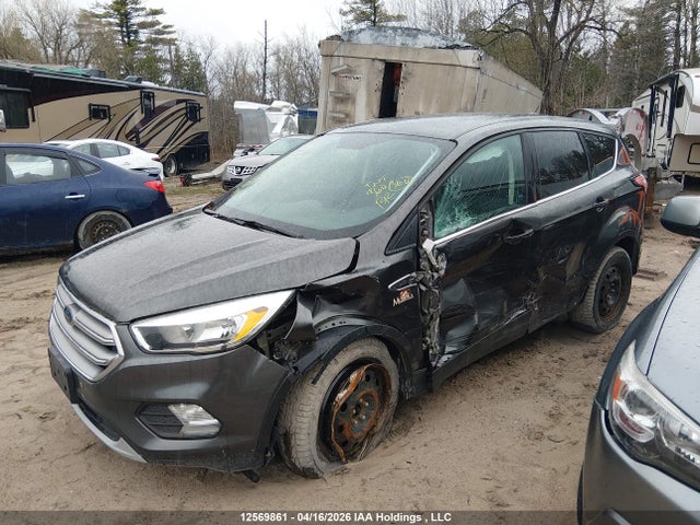 1FMCU9GD7HUD63104 Ford ESCAPE SE