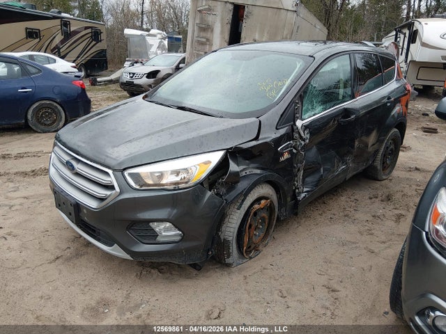1FMCU9GD7HUD63104 Ford ESCAPE SE