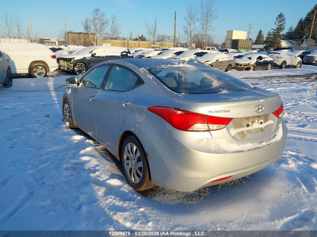 2013 Hyundai Elantra Gls/limited მანქანა იყიდება აუქციონზე, vin: 5NPDH4AEXDH229077, აუქციონის ნომერი: 12569879