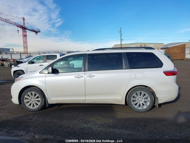 2015 Toyota Sienna Xle/limited მანქანა იყიდება აუქციონზე, vin: 5TDDK3DC3FS094494, აუქციონის ნომერი: 12569885