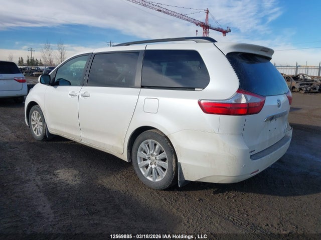 2015 Toyota Sienna Xle/limited მანქანა იყიდება აუქციონზე, vin: 5TDDK3DC3FS094494, აუქციონის ნომერი: 12569885