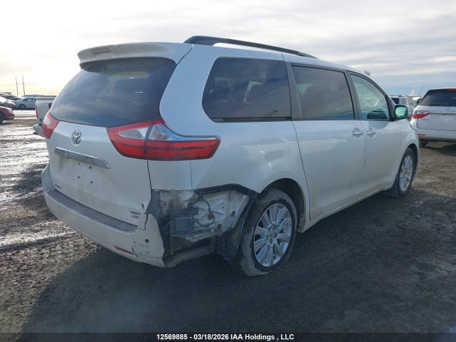 2015 Toyota Sienna Xle/limited მანქანა იყიდება აუქციონზე, vin: 5TDDK3DC3FS094494, აუქციონის ნომერი: 12569885