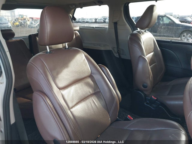2015 Toyota Sienna Xle/limited მანქანა იყიდება აუქციონზე, vin: 5TDDK3DC3FS094494, აუქციონის ნომერი: 12569885