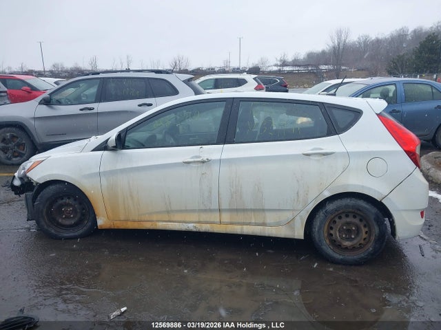KMHCT5AE2HU329701 Hyundai Accent