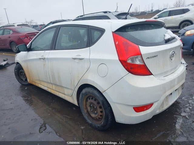 KMHCT5AE2HU329701 Hyundai Accent