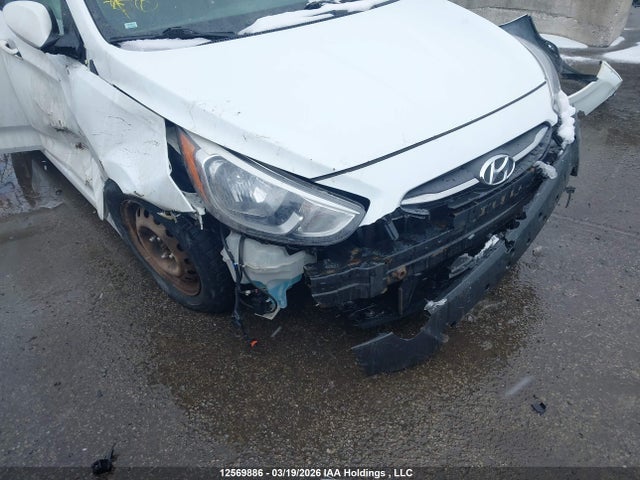 KMHCT5AE2HU329701 Hyundai Accent