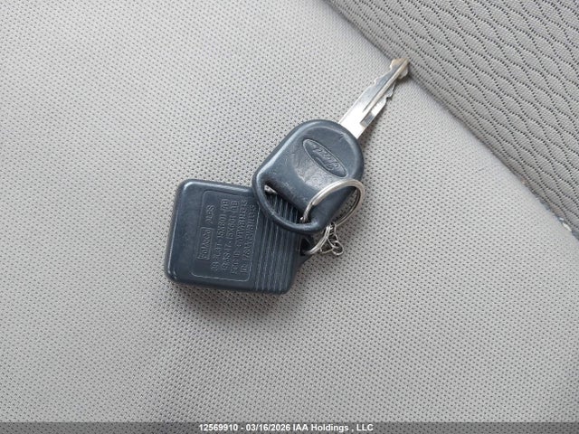 12569910 :رقم المزاد ، 1FAHP3EN6AW110205 vin ، 2010 Ford Focus S مزاد بيع