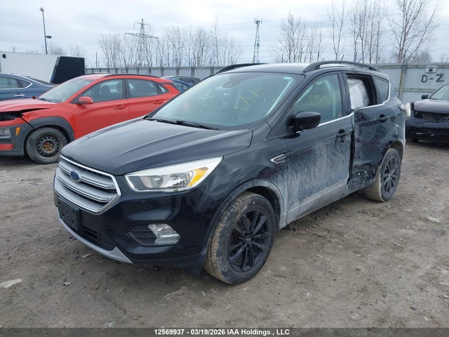1FMCU0GD7JUA45713 Ford Escape