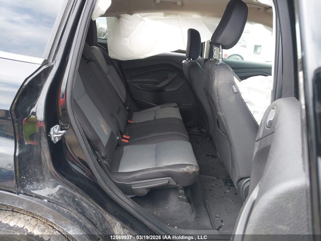 1FMCU0GD7JUA45713 Ford Escape