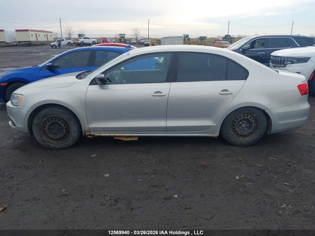 Продажа на аукционе авто 2011 Volkswagen Jetta 2.0l Trendline/2.0l Trendline+, vin: 3VW2K7AJ3BM380872, номер лота: 12569940