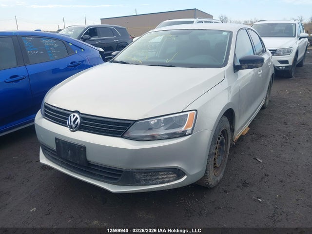 Продажа на аукционе авто 2011 Volkswagen Jetta 2.0l Trendline/2.0l Trendline+, vin: 3VW2K7AJ3BM380872, номер лота: 12569940