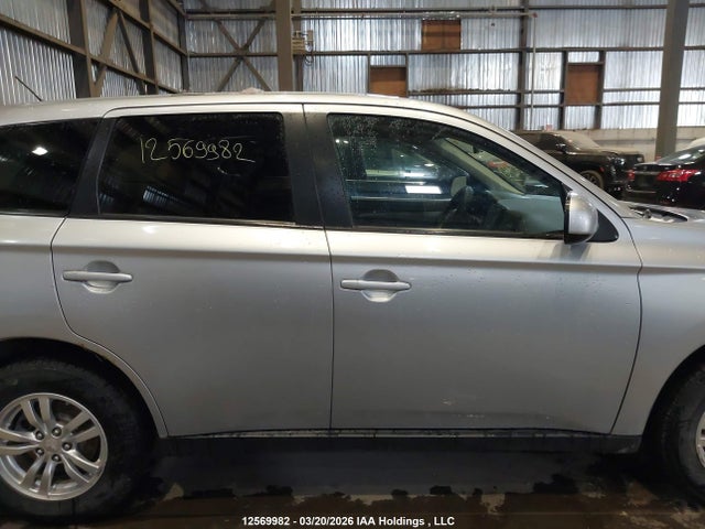 12569982 :رقم المزاد ، JA4AZ2A34EZ600824 vin ، 2014 Mitsubishi Outlander مزاد بيع