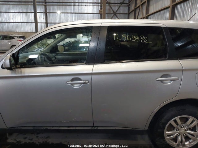12569982 :رقم المزاد ، JA4AZ2A34EZ600824 vin ، 2014 Mitsubishi Outlander مزاد بيع