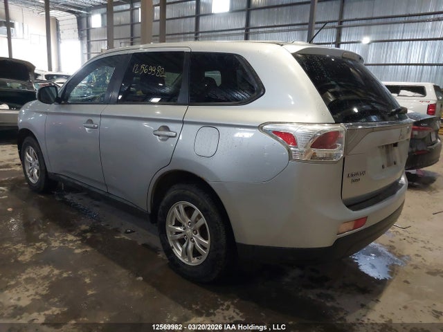 12569982 :رقم المزاد ، JA4AZ2A34EZ600824 vin ، 2014 Mitsubishi Outlander مزاد بيع