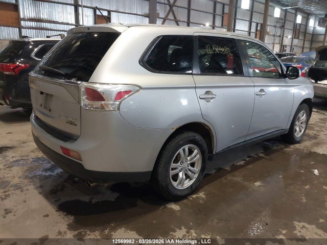 12569982 :رقم المزاد ، JA4AZ2A34EZ600824 vin ، 2014 Mitsubishi Outlander مزاد بيع