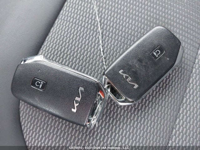 12570010 :رقم المزاد ، KNDCR3L18S5130834 vin ، 2025 Kia Niro Wind مزاد بيع