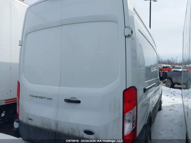 1FTBR2X89PKB82513 Ford Transit T-250