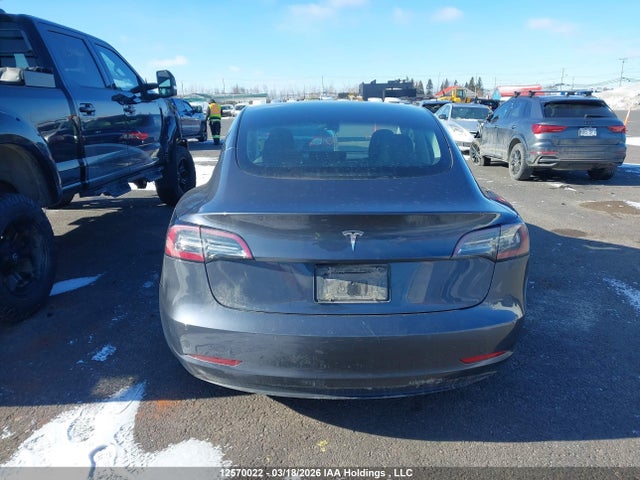 5YJ3E1EA8NF339488 Tesla Model 3 Rwd/standard Range