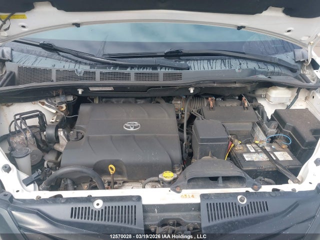 2012 Toyota Sienna V6 7 Passenger მანქანა იყიდება აუქციონზე, vin: 5TDZK3DC0CS228346, აუქციონის ნომერი: 12570028