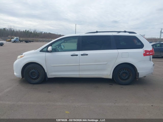 2012 Toyota Sienna V6 7 Passenger მანქანა იყიდება აუქციონზე, vin: 5TDZK3DC0CS228346, აუქციონის ნომერი: 12570028