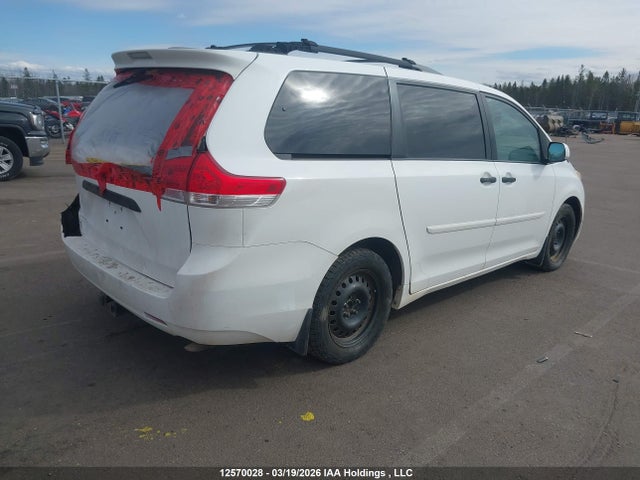 2012 Toyota Sienna V6 7 Passenger მანქანა იყიდება აუქციონზე, vin: 5TDZK3DC0CS228346, აუქციონის ნომერი: 12570028