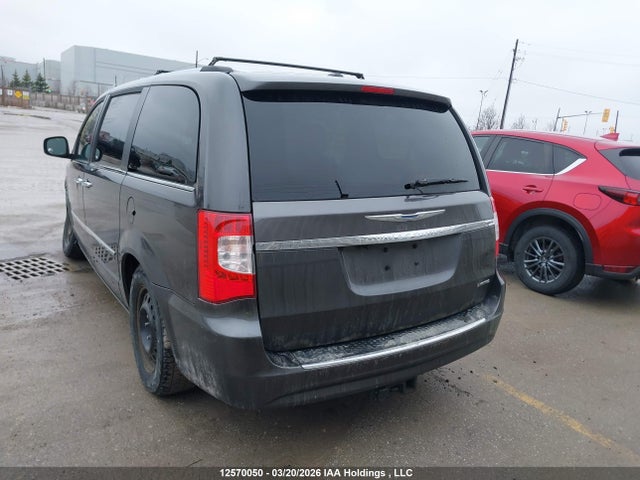 2016 Chrysler Town & Country მანქანა იყიდება აუქციონზე, vin: 2C4RC1GG2GR105548, აუქციონის ნომერი: 12570050
