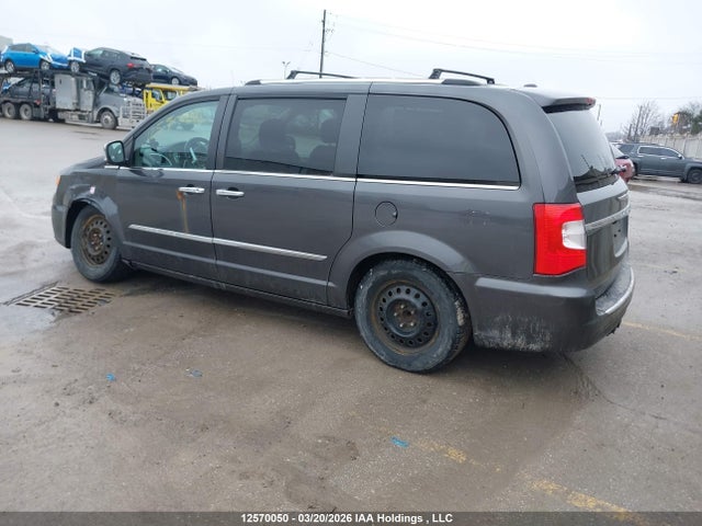 2016 Chrysler Town & Country მანქანა იყიდება აუქციონზე, vin: 2C4RC1GG2GR105548, აუქციონის ნომერი: 12570050