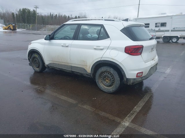KMHRC8A37MU073611 Hyundai Venue Preferred