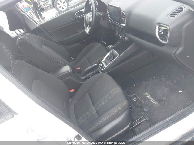 KMHRC8A37MU073611 Hyundai Venue Preferred