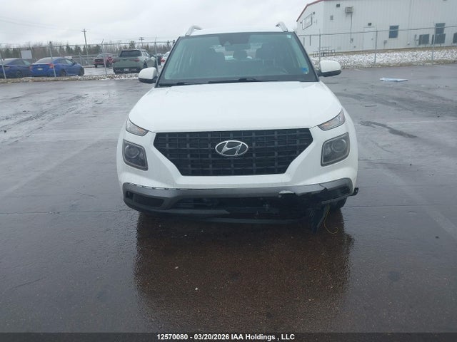 KMHRC8A37MU073611 Hyundai Venue Preferred