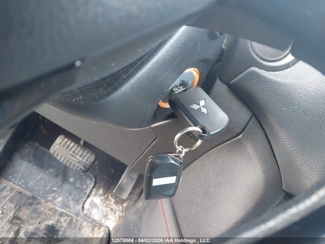 JA4AJ3AU7JZ605855 Mitsubishi RVR SE