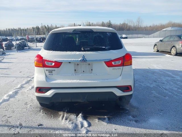 JA4AJ3AU7JZ605855 Mitsubishi RVR SE
