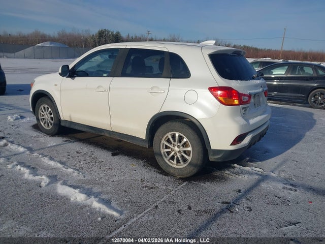 JA4AJ3AU7JZ605855 Mitsubishi RVR SE