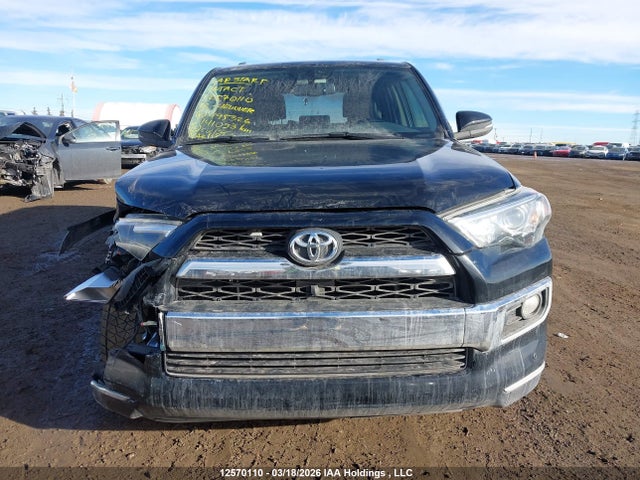 2018 Toyota 4runner Sr5 მანქანა იყიდება აუქციონზე, vin: JTEBU5JR4J5495326, აუქციონის ნომერი: 12570110