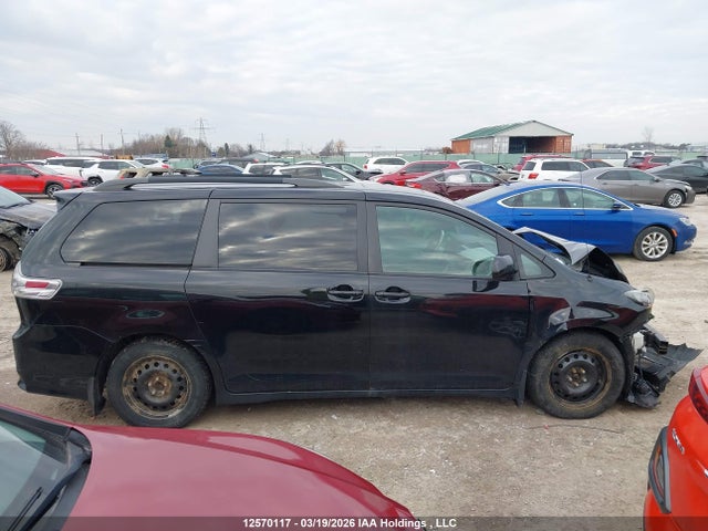 12570117 :رقم المزاد ، 5TDXK3DC5BS128510 vin ، 2011 Toyota Sienna Se 8 Passenger مزاد بيع