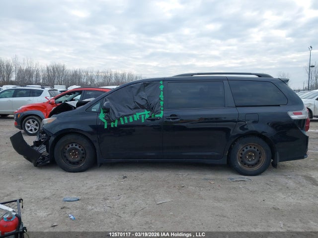 12570117 :رقم المزاد ، 5TDXK3DC5BS128510 vin ، 2011 Toyota Sienna Se 8 Passenger مزاد بيع