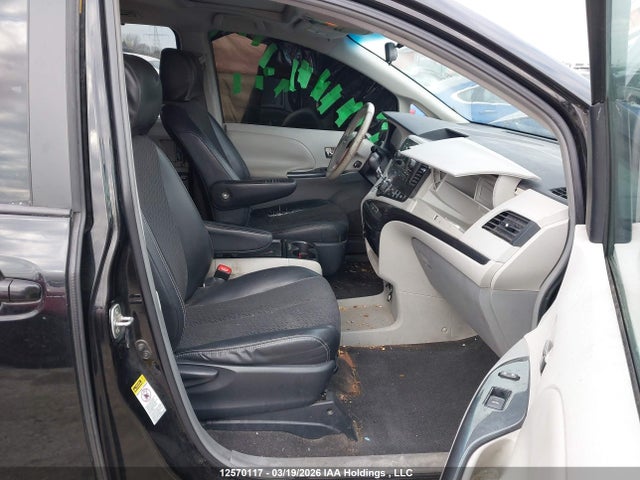 12570117 :رقم المزاد ، 5TDXK3DC5BS128510 vin ، 2011 Toyota Sienna Se 8 Passenger مزاد بيع
