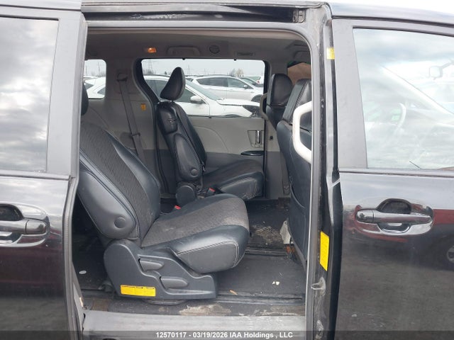 12570117 :رقم المزاد ، 5TDXK3DC5BS128510 vin ، 2011 Toyota Sienna Se 8 Passenger مزاد بيع