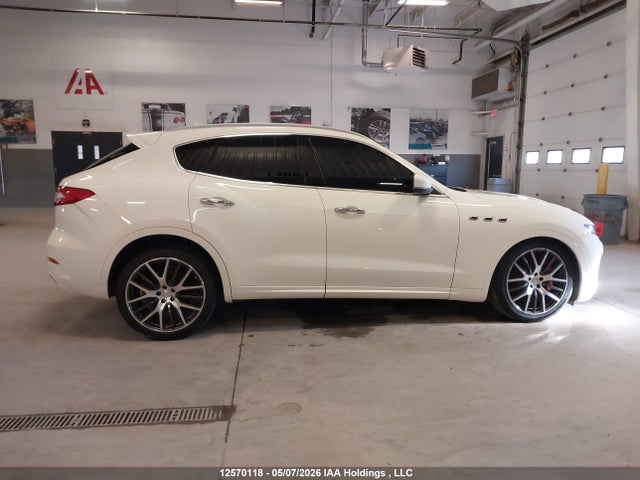 ZN661YULXKX318243 Maserati Levante