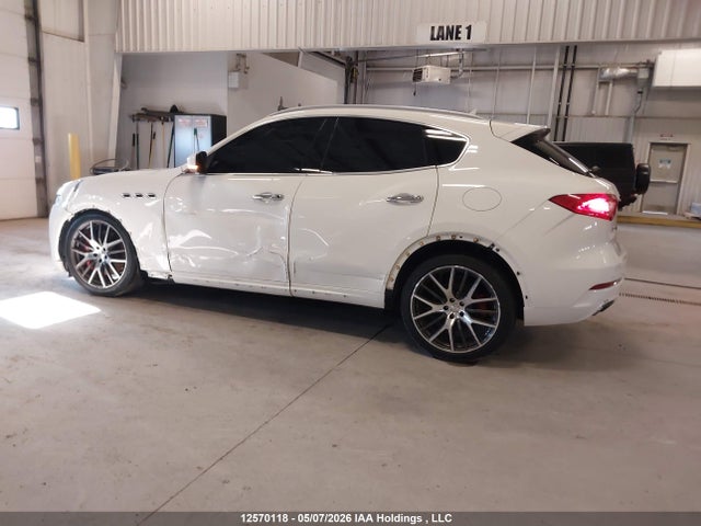 ZN661YULXKX318243 Maserati Levante