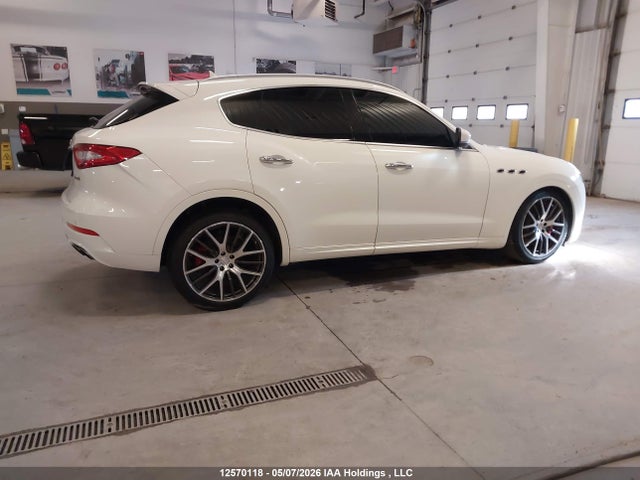 ZN661YULXKX318243 Maserati Levante