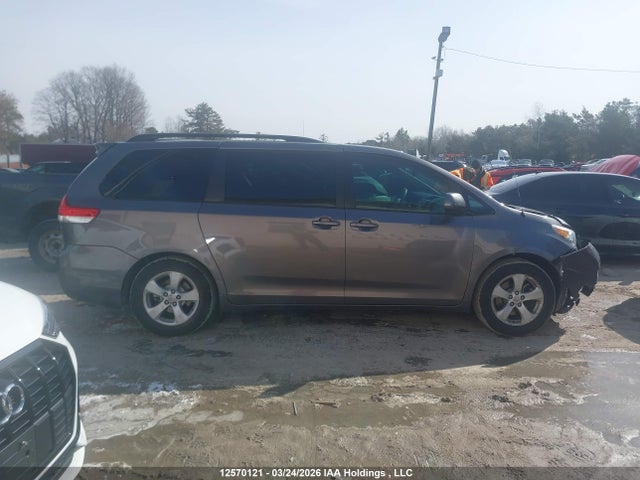 Продаж на аукціоні авто 2012 Toyota Sienna Le, vin: 5TDKK3DC4CS195868, номер лоту: 12570121