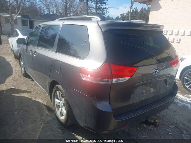 Продаж на аукціоні авто 2012 Toyota Sienna Le, vin: 5TDKK3DC4CS195868, номер лоту: 12570121