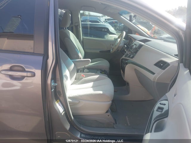 Продаж на аукціоні авто 2012 Toyota Sienna Le, vin: 5TDKK3DC4CS195868, номер лоту: 12570121