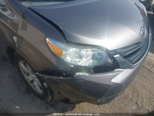 Продаж на аукціоні авто 2012 Toyota Sienna Le, vin: 5TDKK3DC4CS195868, номер лоту: 12570121