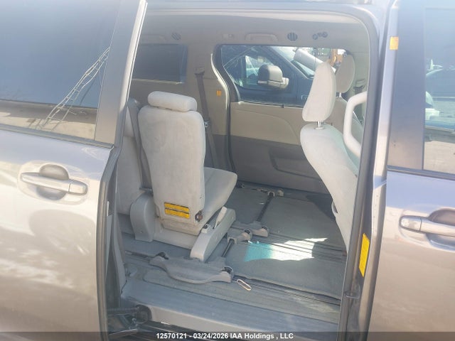 Продаж на аукціоні авто 2012 Toyota Sienna Le, vin: 5TDKK3DC4CS195868, номер лоту: 12570121