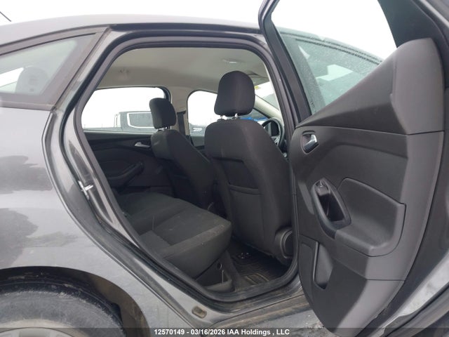 12570149 :رقم المزاد ، 1FADP3F21HL233747 vin ، 2017 Ford Focus Se مزاد بيع
