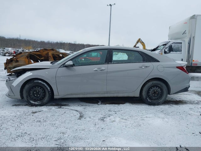 KMHLM4AG4NU362705 Hyundai ELANTRA SEL